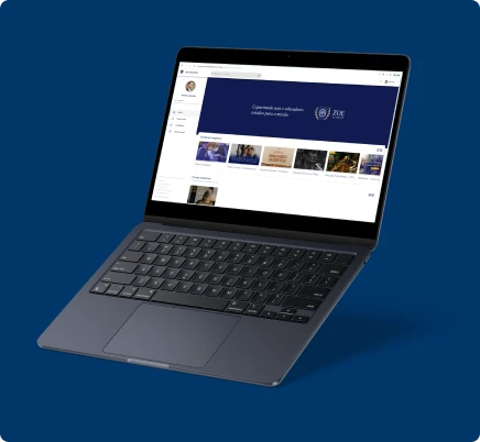 Plataforma online Zoe Academy em um notebook